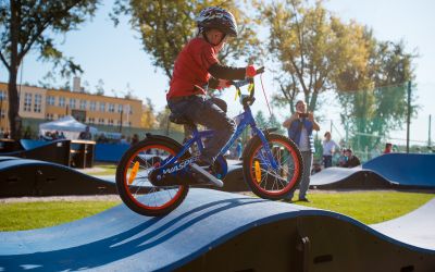 Pumptrack - obiekt sportowy który "żyje"